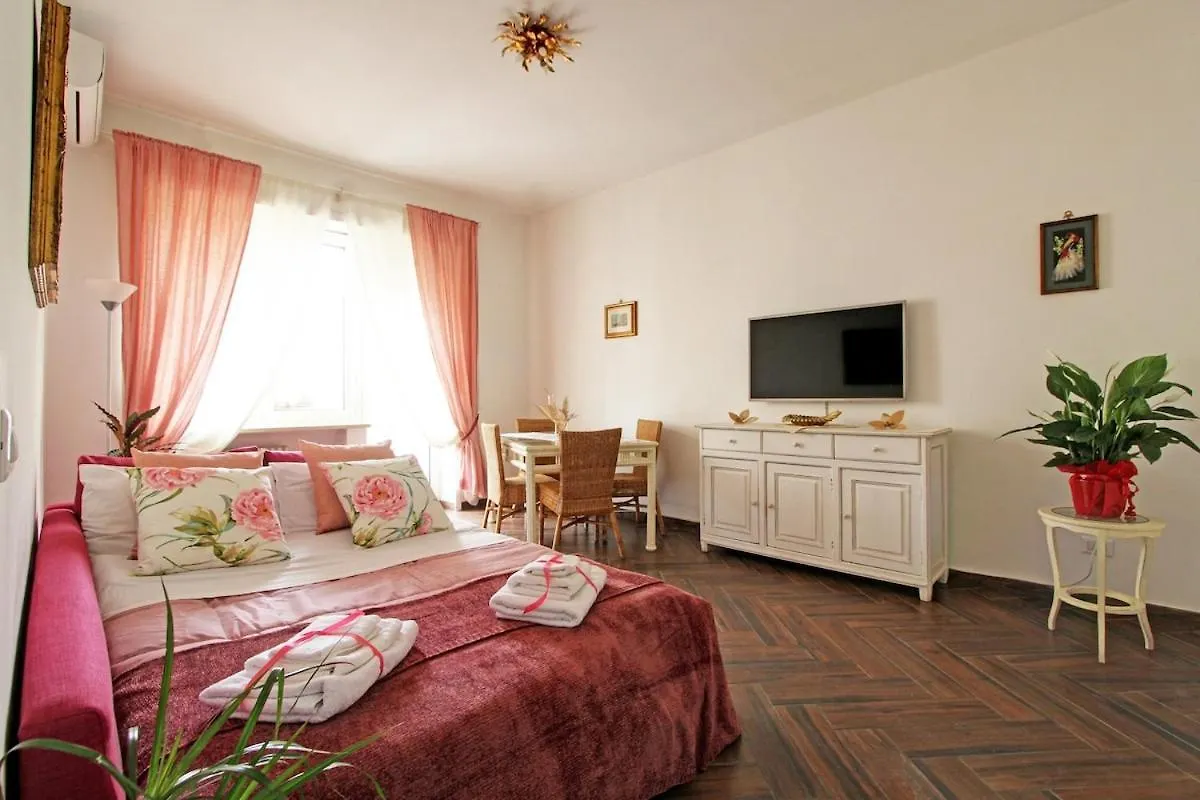 A Casa Di Chloe - Ponte Milvio Apartment Rome Italy
